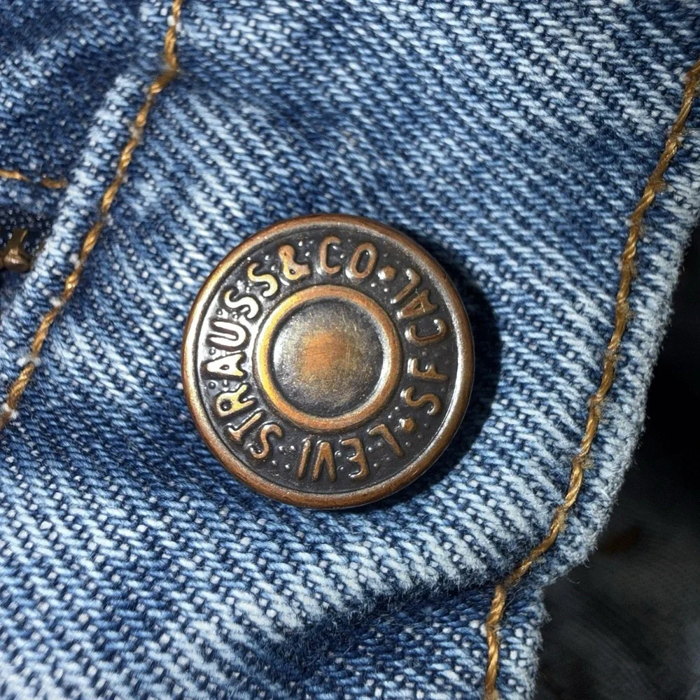 Vintage 1998‎ Levi's 505 Jeans 38x32 Regular Fit Straight Leg Made in Colombia